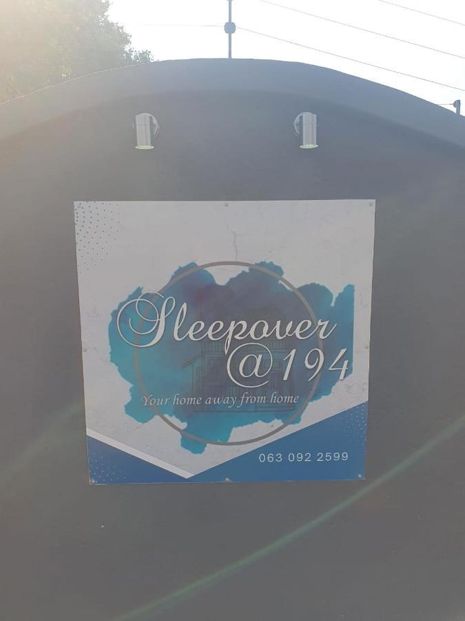Sleepover @194 Рустенбург Екстериор снимка